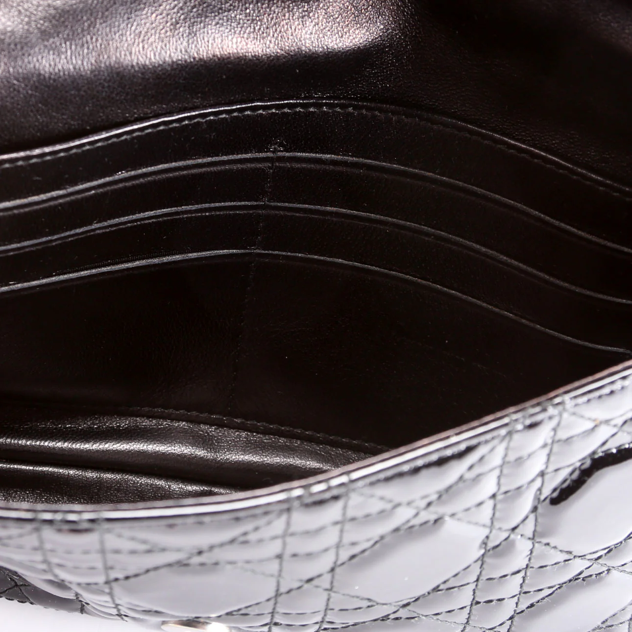 Woc Pouch Patent Cannage Black - Image 8