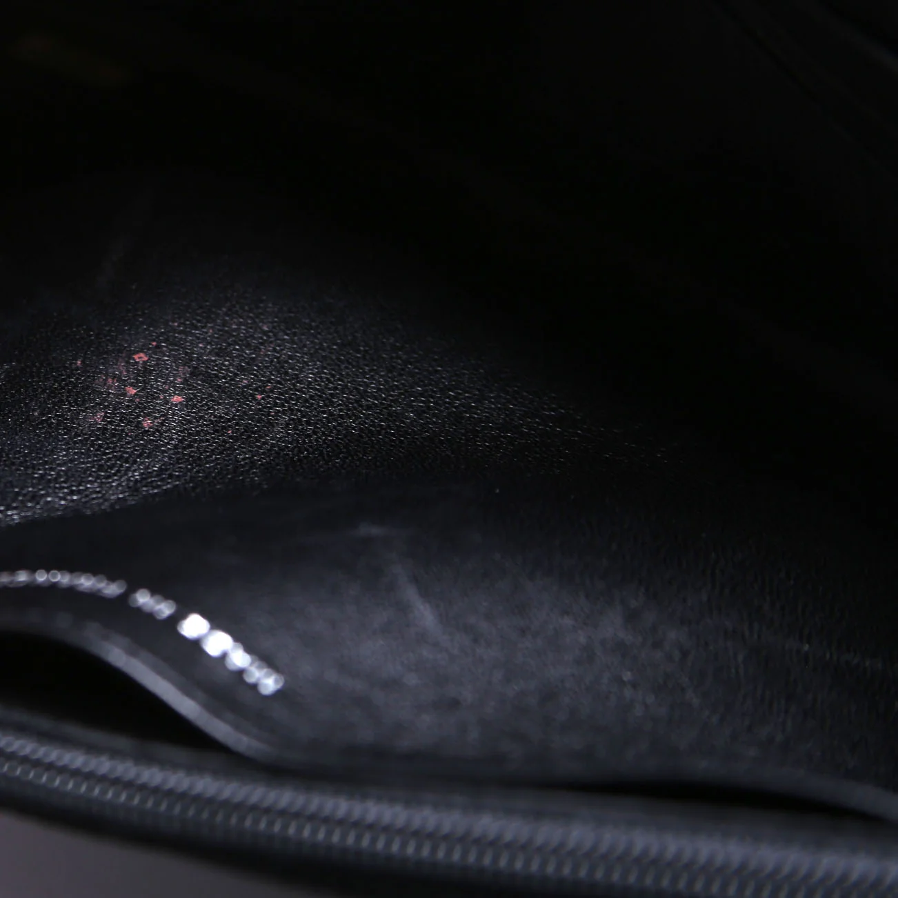 WOC Timeless CC Caviar Black - Image 9