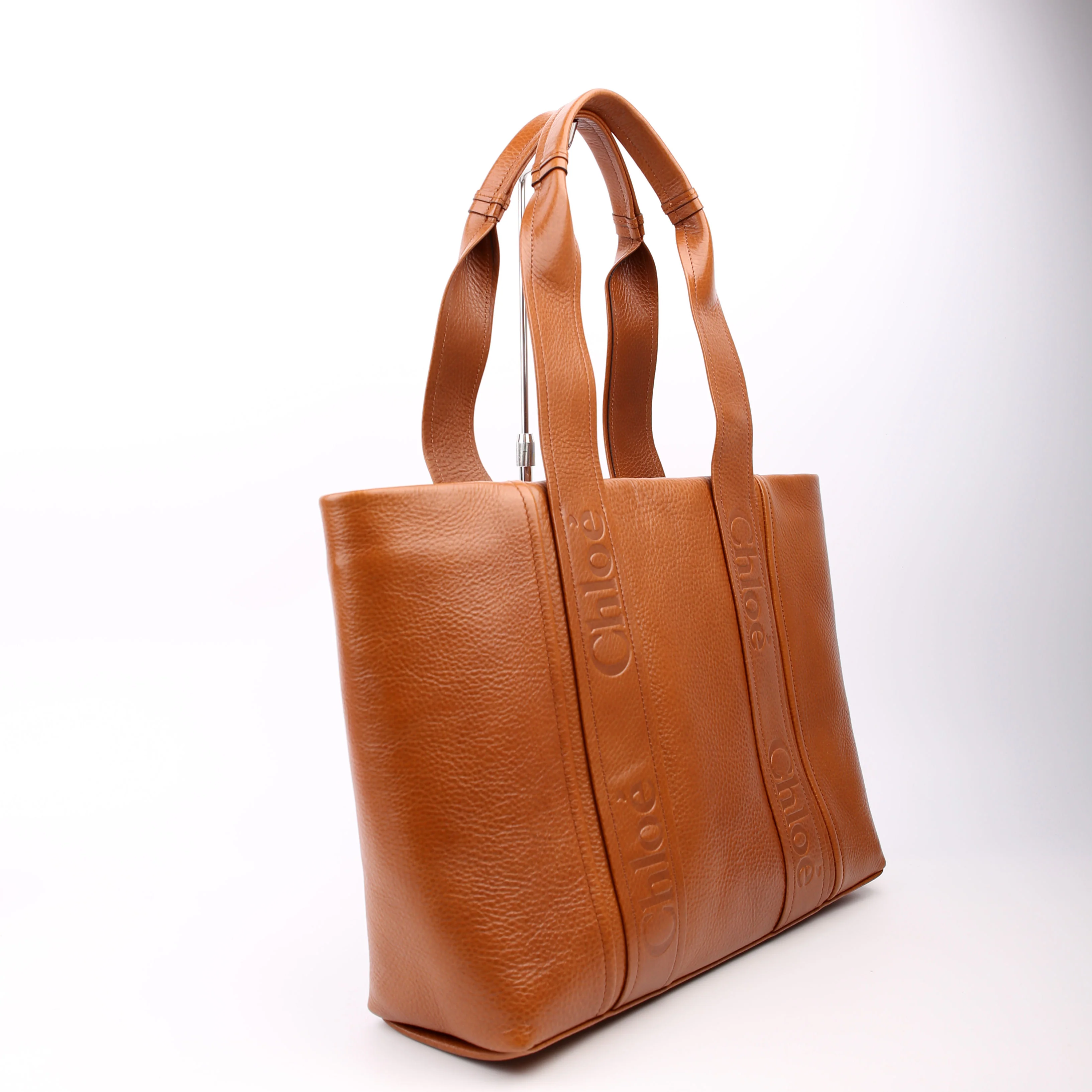 Woody Medium Shiny Grained Leather Tote Brown - Image 2