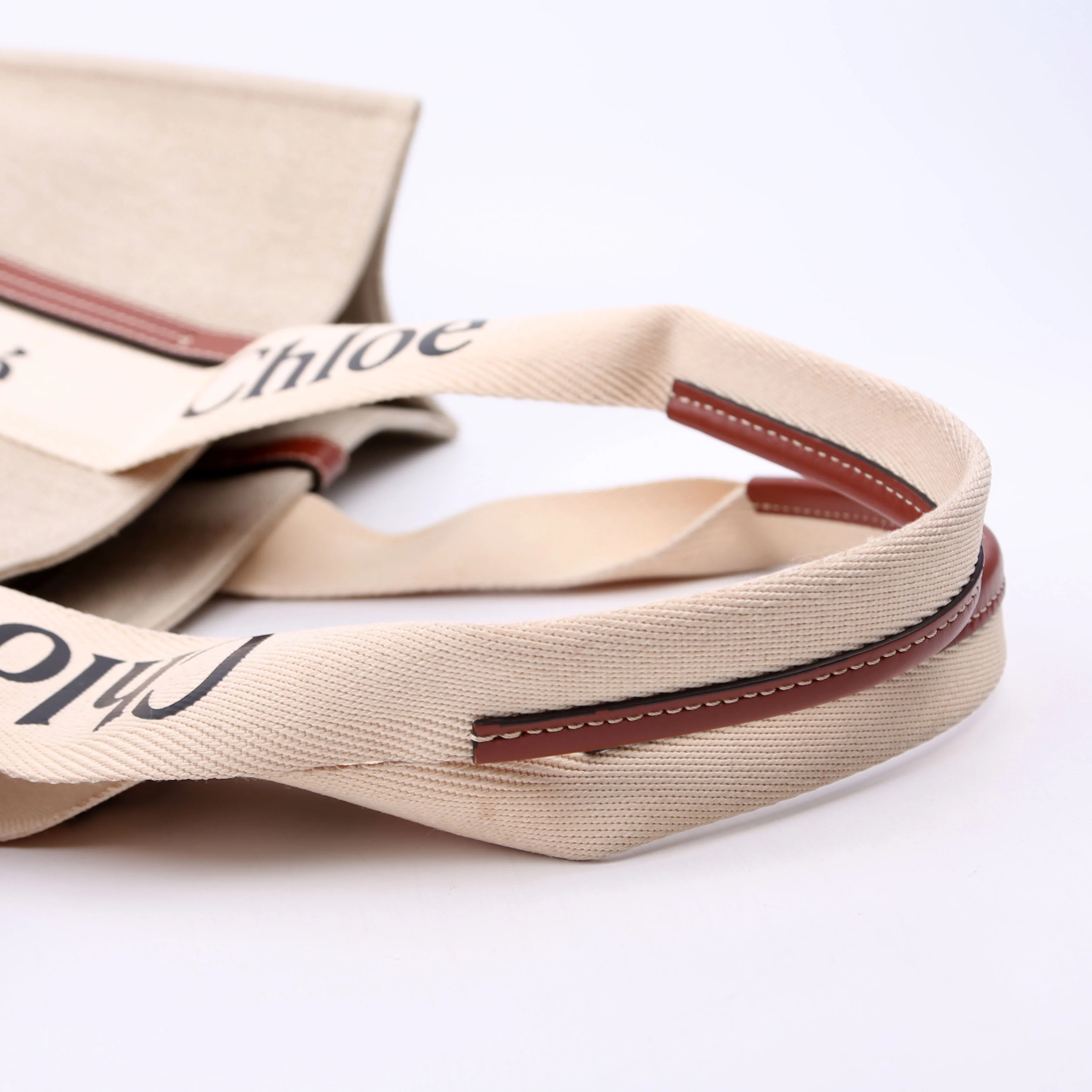 Woody Ribbon Tote Large - Image 11