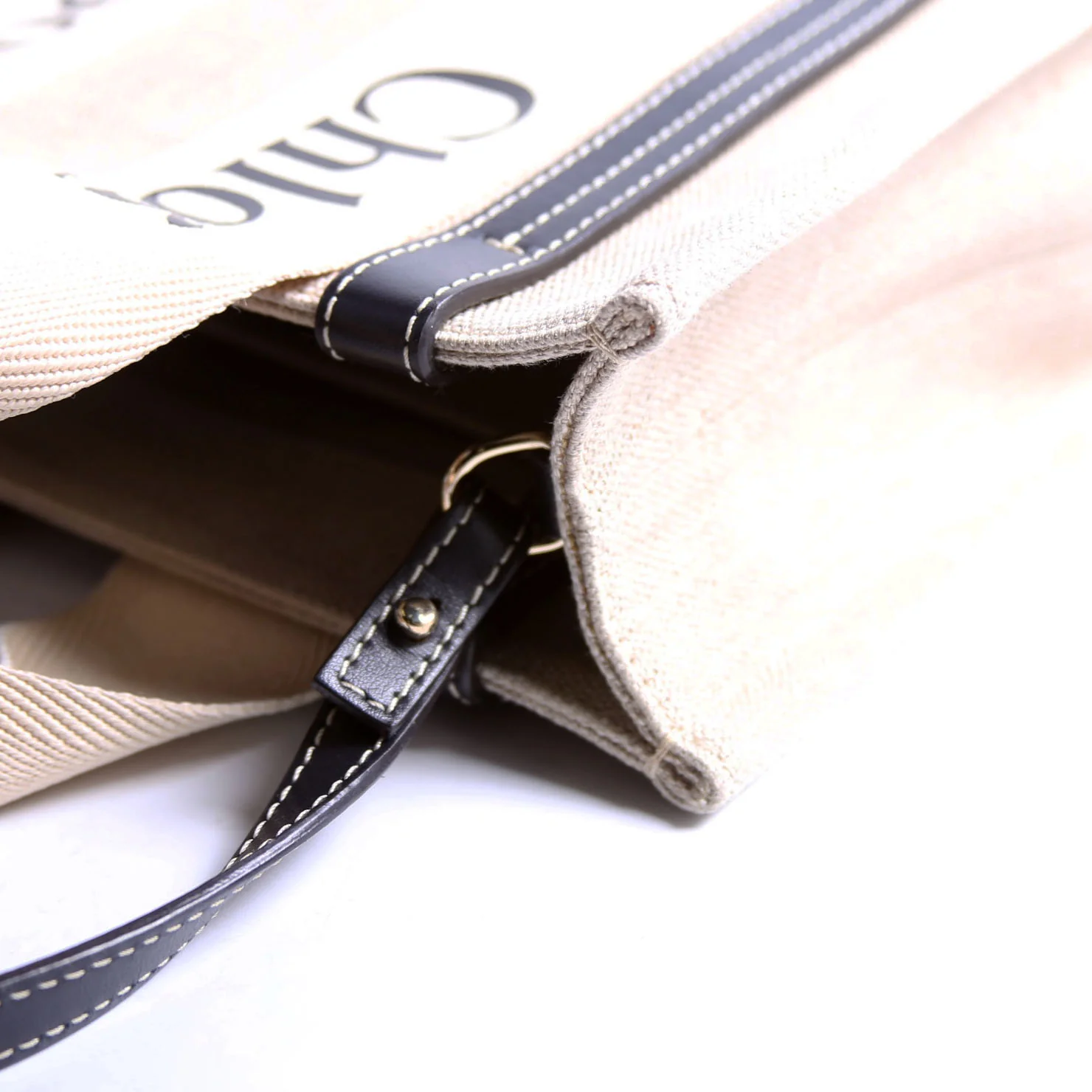 Woody Ribbon Tote Small Black/Beige - Image 9