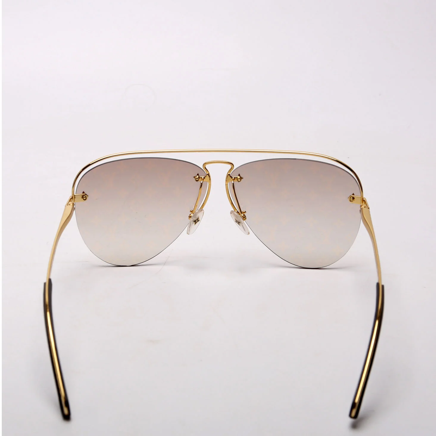 Z1366E Grease Gradient Monogram Lens Gold - Image 4