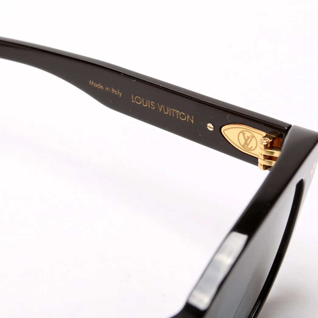 Z1526W Square Sunglasses - Image 3