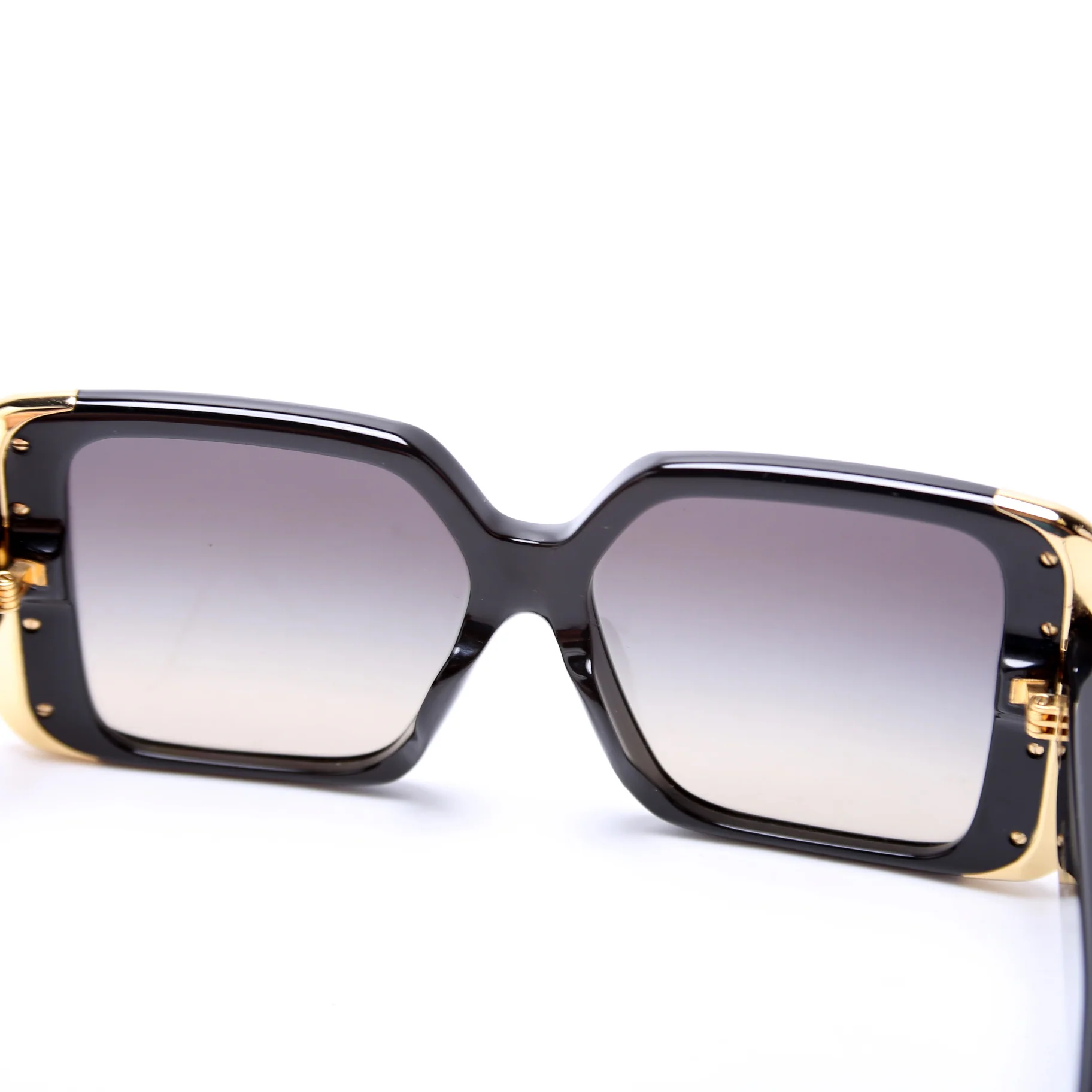 Z1664E Moon Square Sunglasses Black/Gold - Image 5