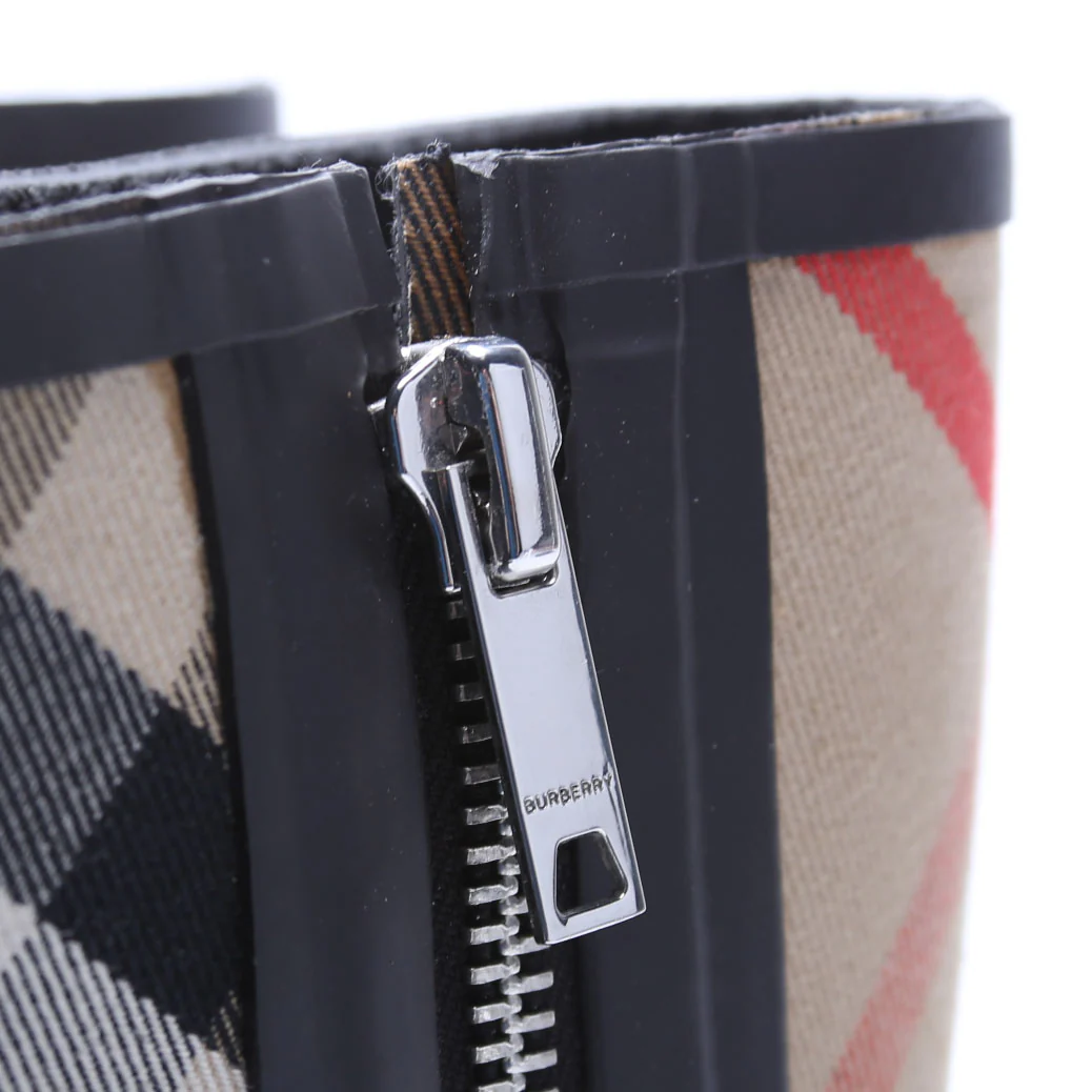 Zane Vintage Check Rain Boots Size 37 - Image 5
