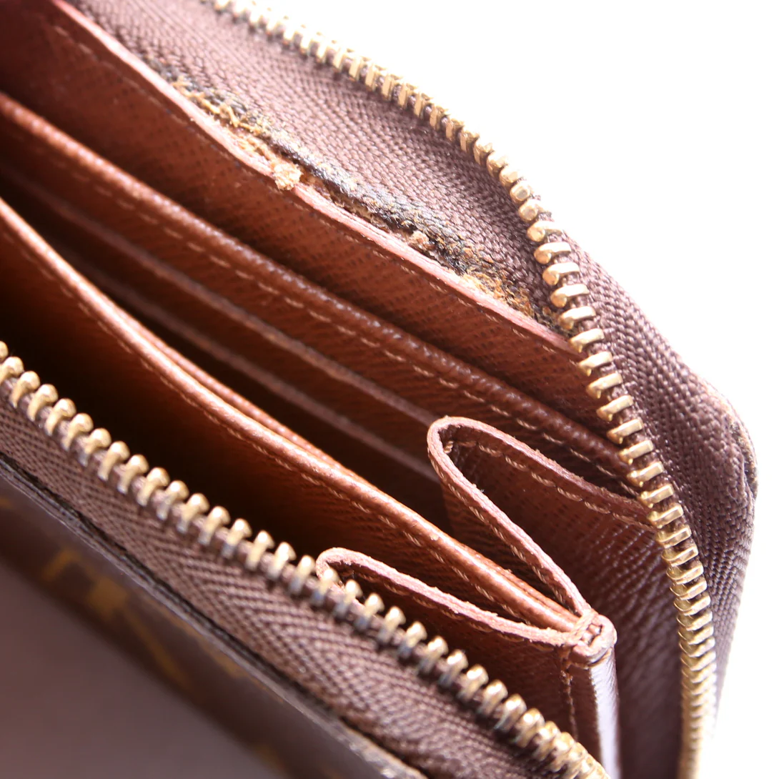 Zippy Coin Purse Monogram - Image 9
