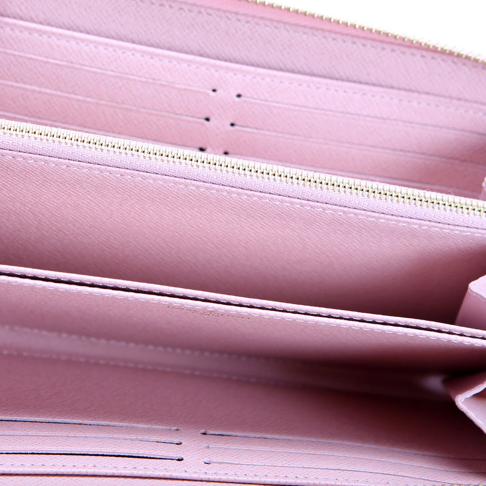 Zippy Wallet Damier Azur Pink - Image 6