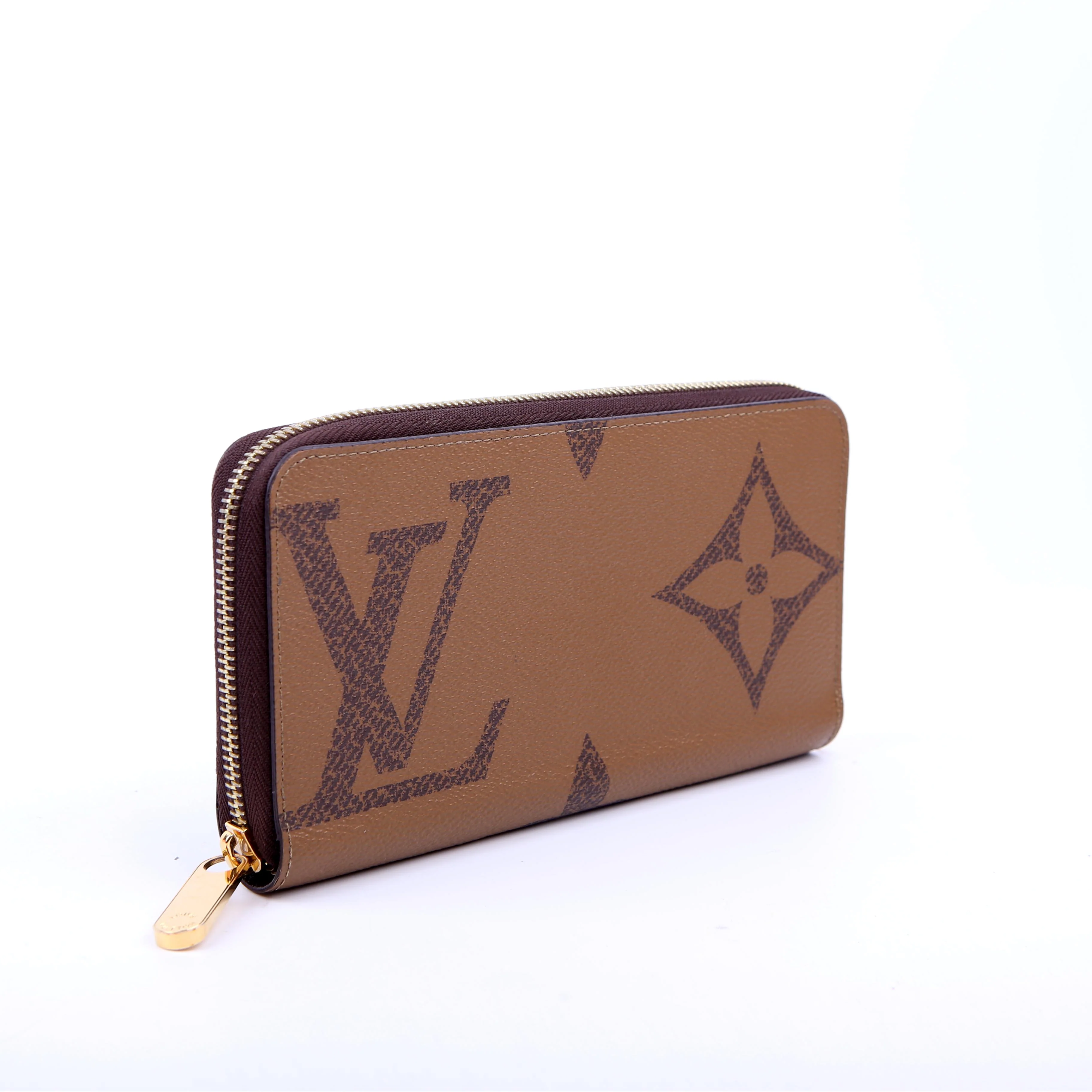 Zippy Wallet Giant Reverse Monogram - Image 2