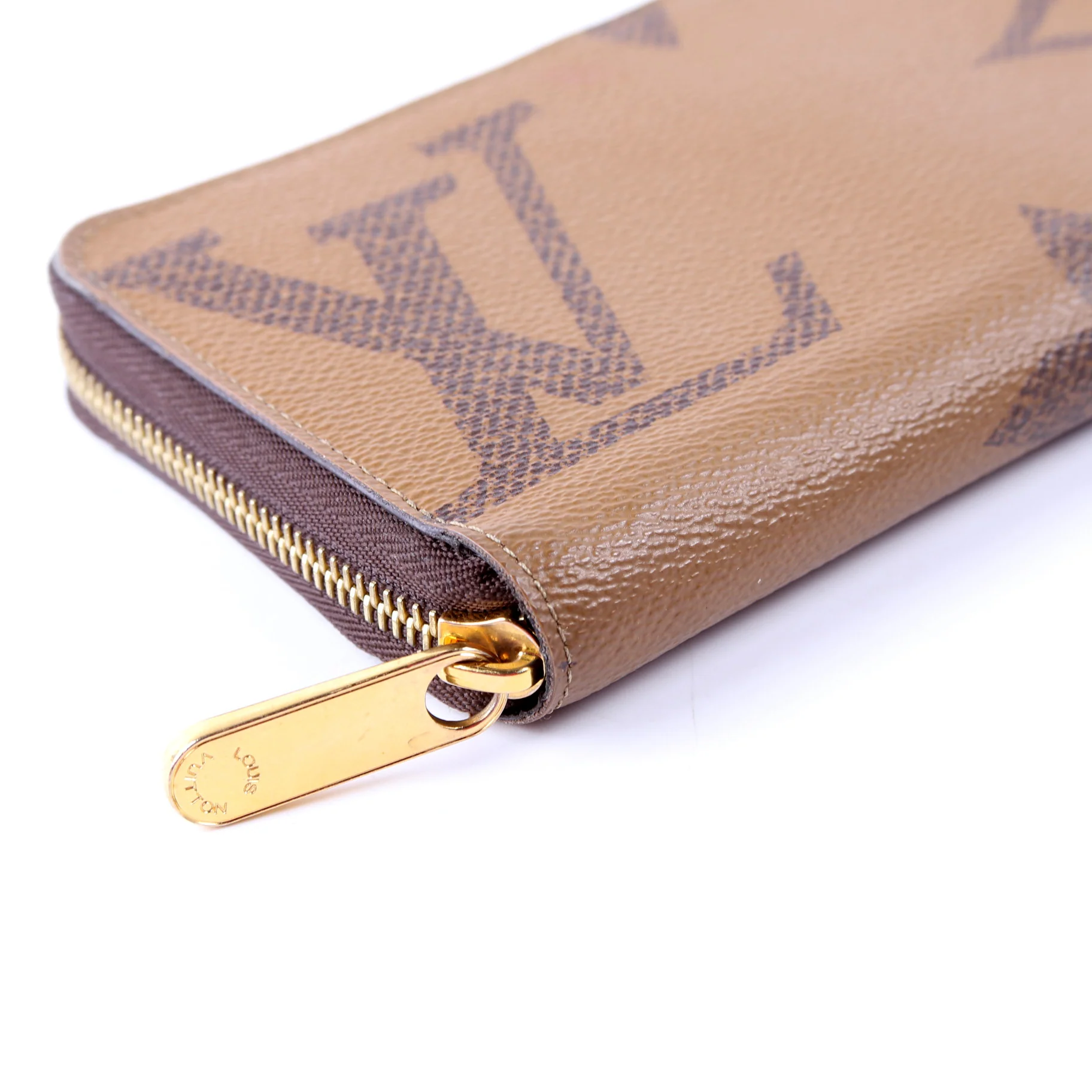 Zippy Wallet Giant Reversed Monogram - Image 5