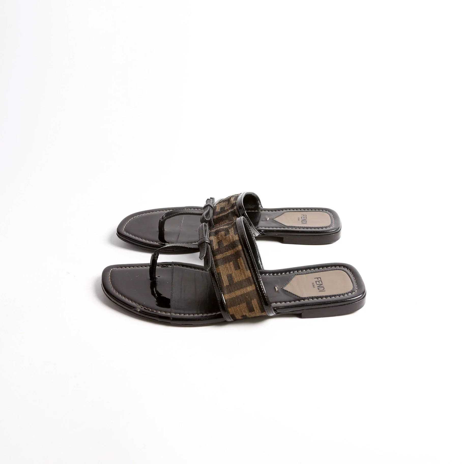 Zucca Thong Sandals Size 36.5 Black - Image 3