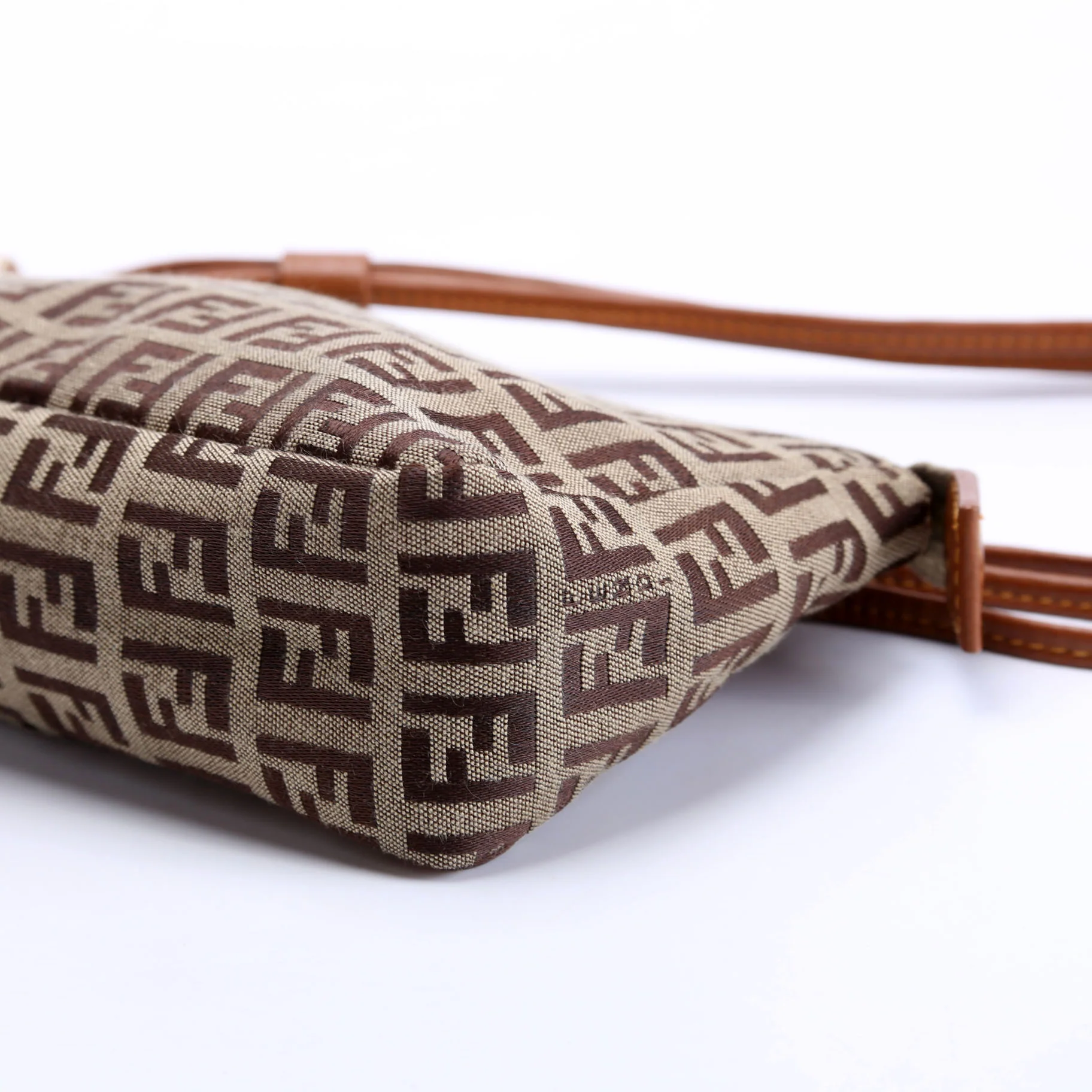 Zucchino Triple Strap Mini Pochette Brown/Beige - Image 5